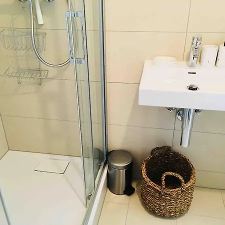 Retro Chic 100m2 Flat, 5min Walk From Center & Train Luxembourg