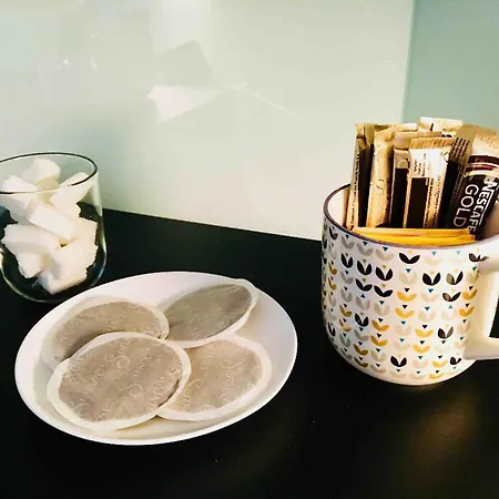 Retro Chic 100m2 Flat, 5min Walk From Center & Train Luxembourg